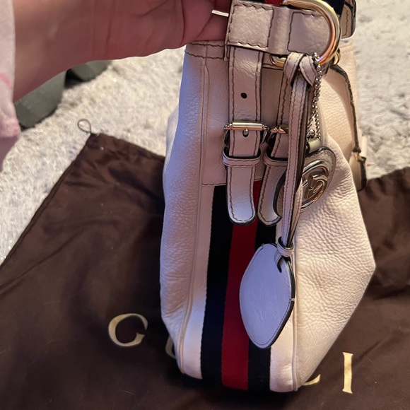 Gucci Off White Heritage Medium Hobo Bag - Picture 7 of 16